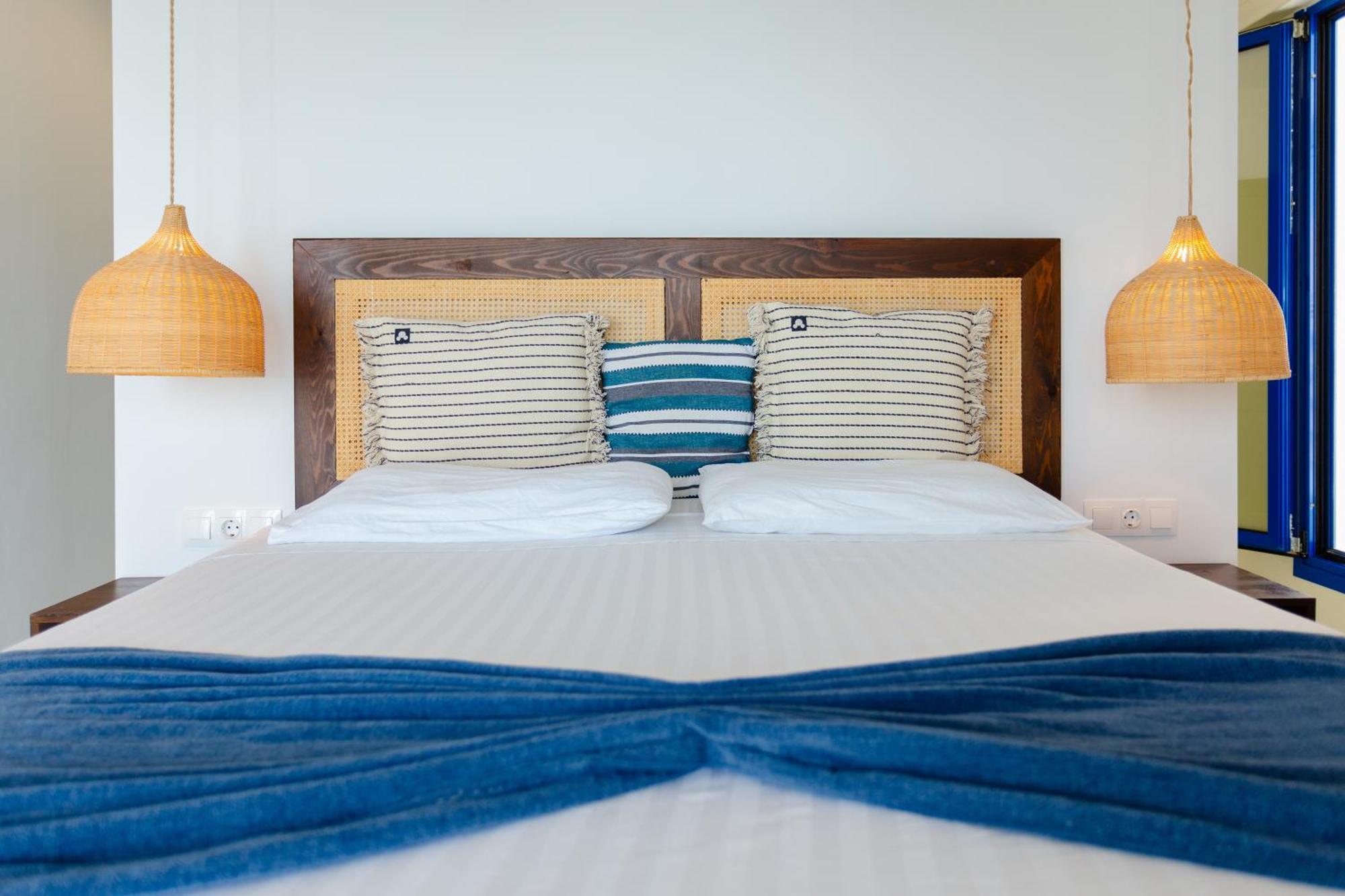 George Suites Stegna Arhángelosz Kültér fotó
