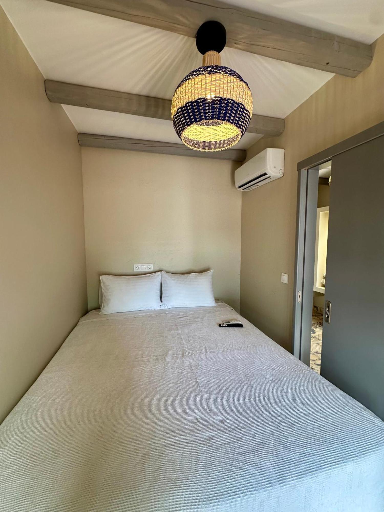 George Suites Stegna Arhángelosz Kültér fotó