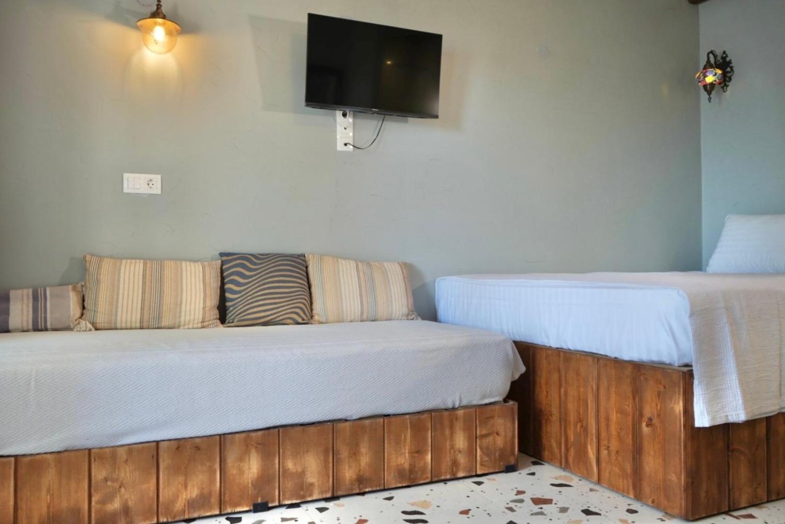 George Suites Stegna Arhángelosz Kültér fotó