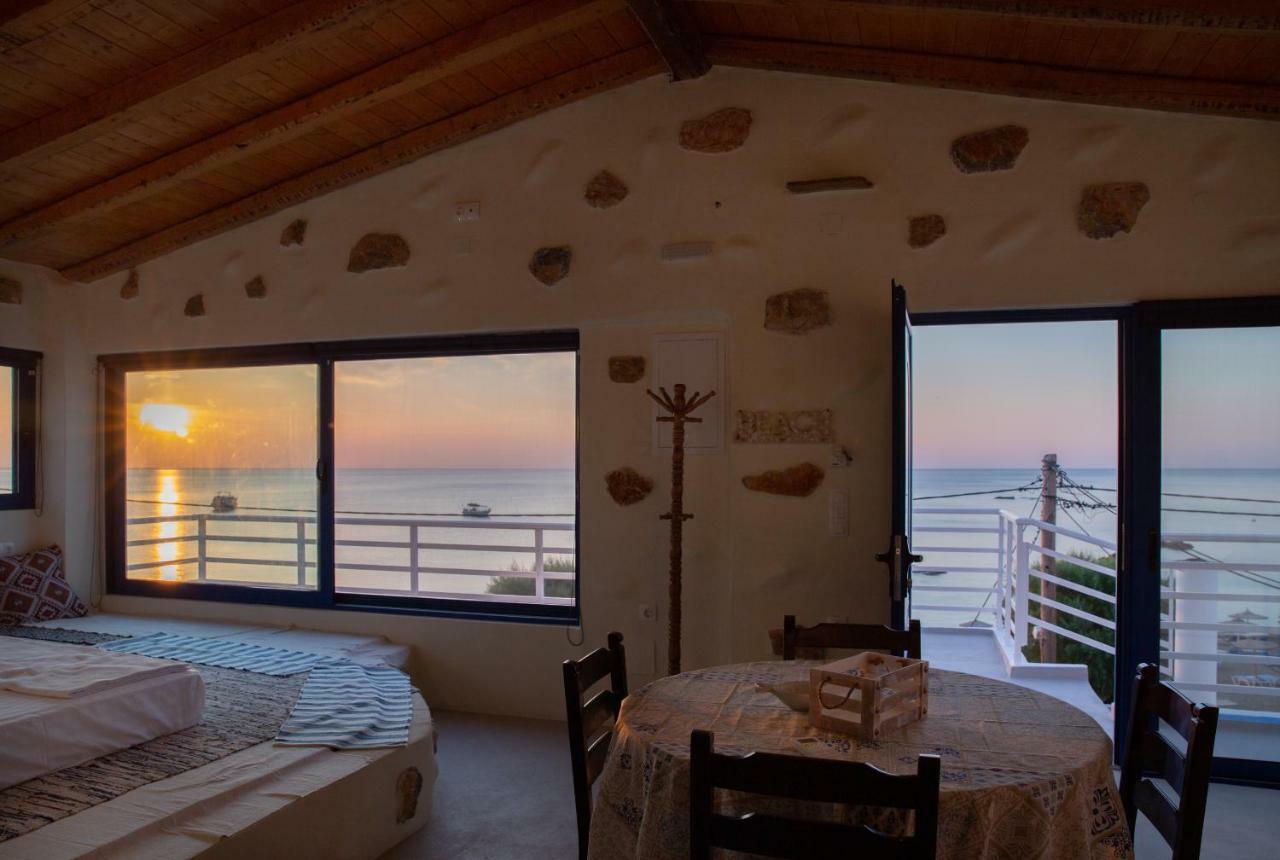 George Suites Stegna Arhángelosz Kültér fotó