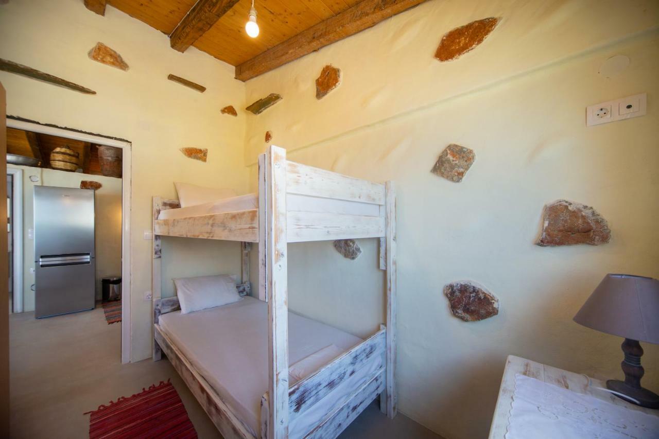 George Suites Stegna Arhángelosz Kültér fotó