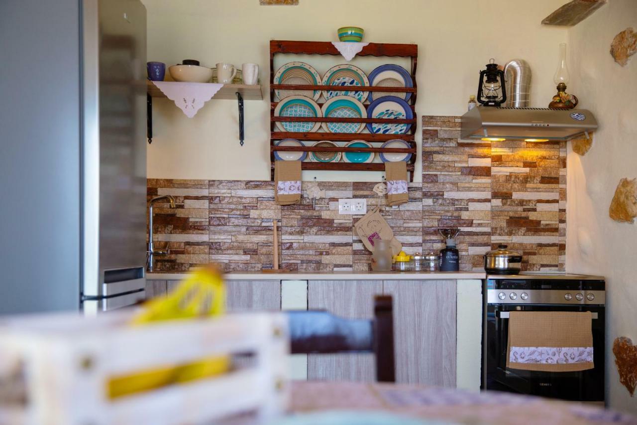 George Suites Stegna Arhángelosz Kültér fotó
