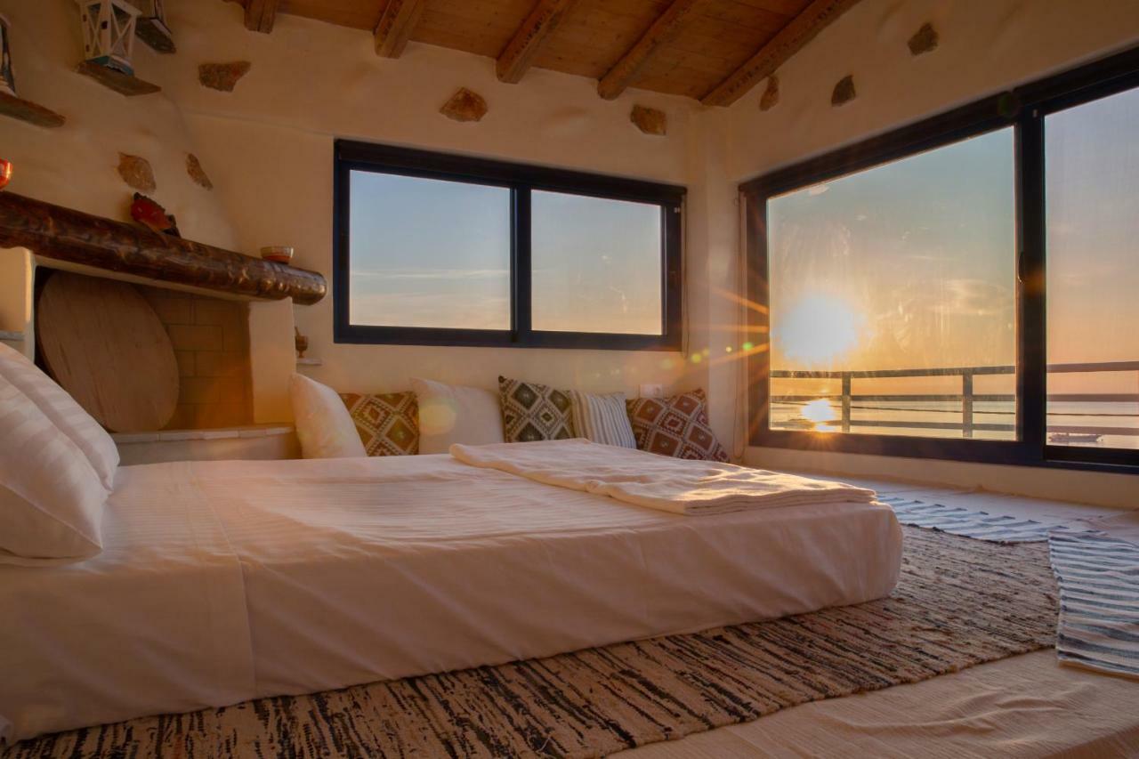 George Suites Stegna Arhángelosz Kültér fotó